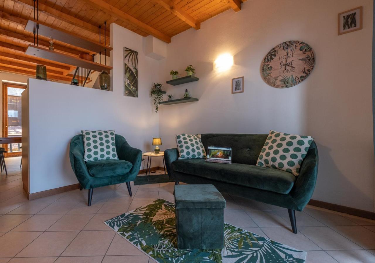Happy Guest Apartments - Lake & Green Oasis Riva di Solto Exteriör bild