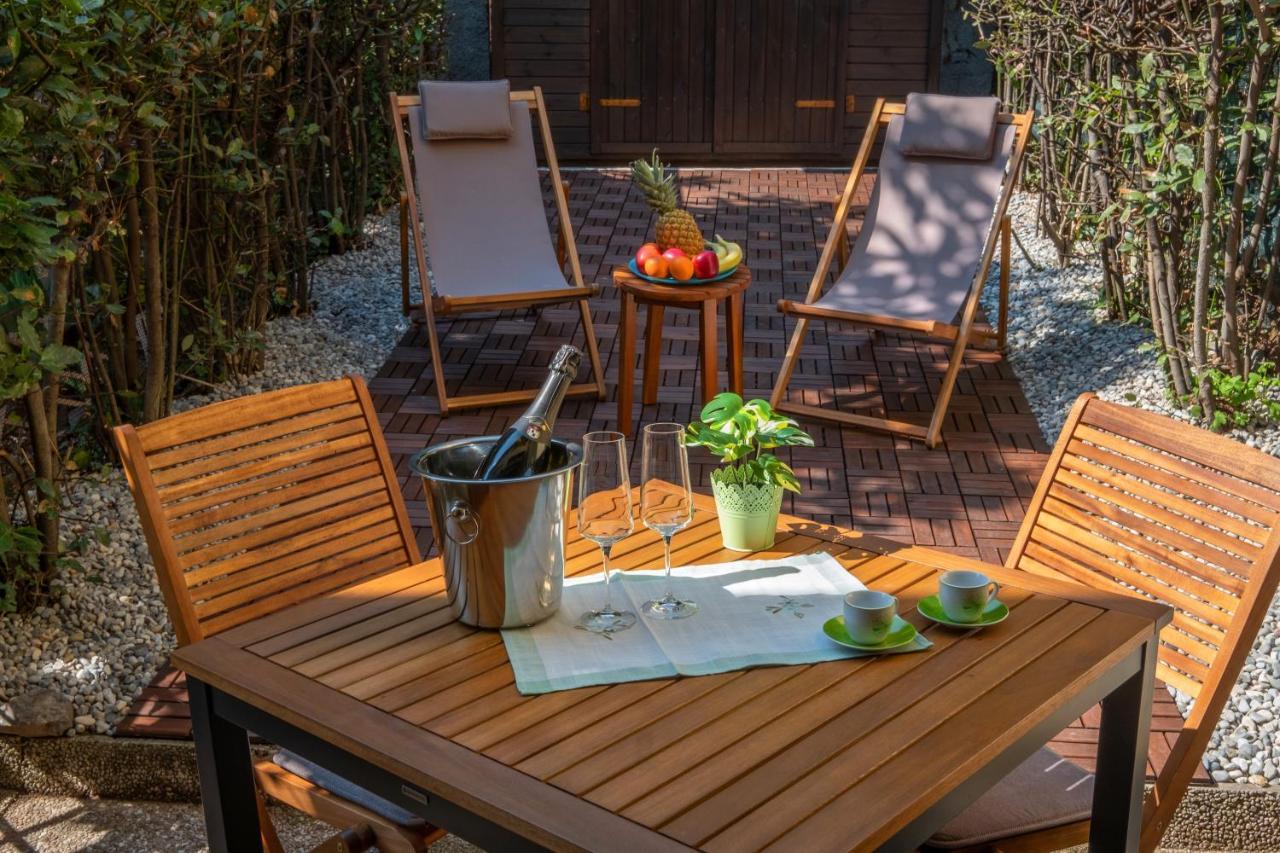 Happy Guest Apartments - Lake & Green Oasis Riva di Solto Exteriör bild